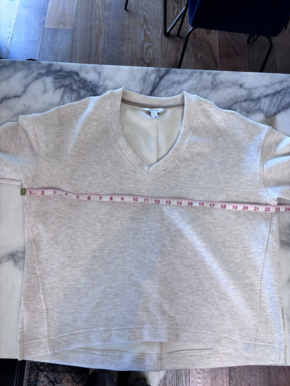 Spanx AirEssentials V-neck Sweatshirt Sz M - Picture 5 of 6